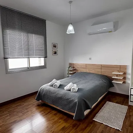 Lovely In Apartment *