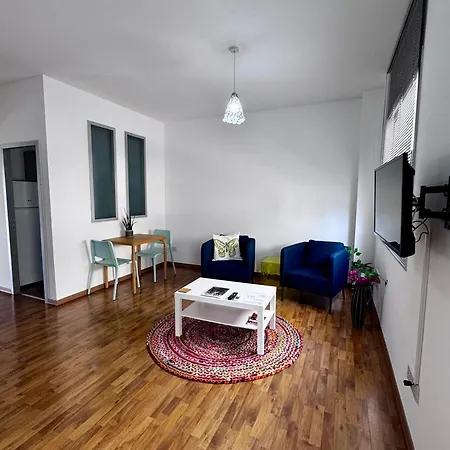 Lovely In Apartment