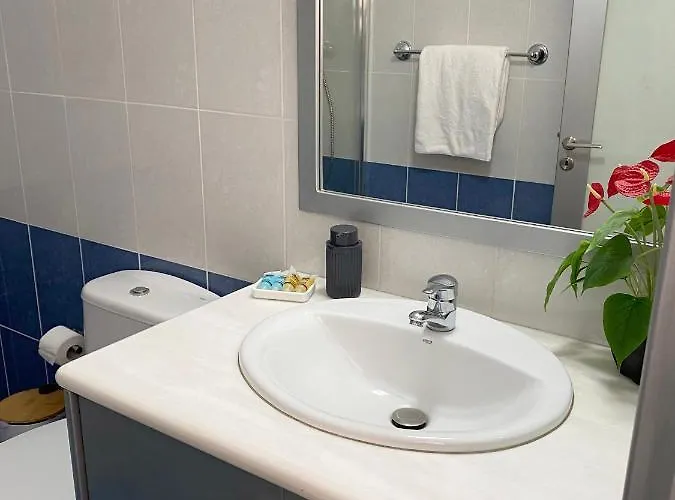 Lovely In Apartment *