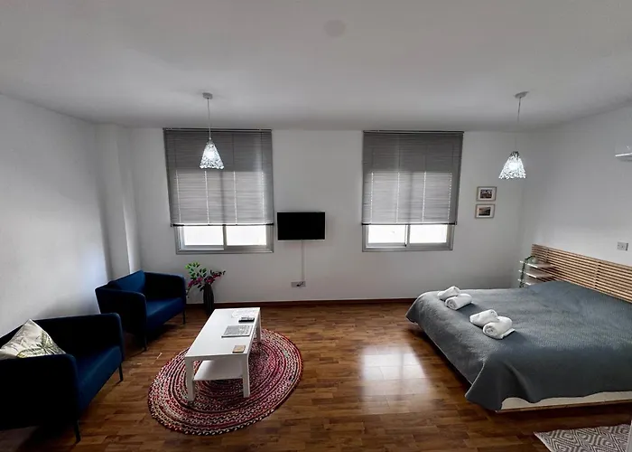 アパート Lovely In パ フォス